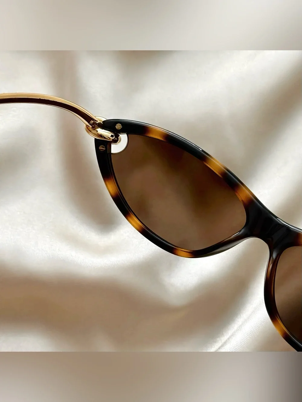 AUTHENTIC BOTTEGA VENETA BV1390S CAT-EYE SUNGLASSES – HAVANA WITH GOLD